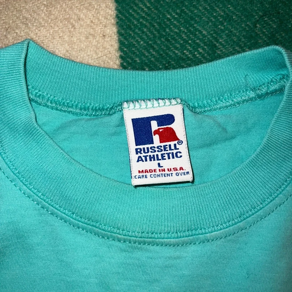 Vintage Russell Athletic pocket t shirt - Picture 4 of 4